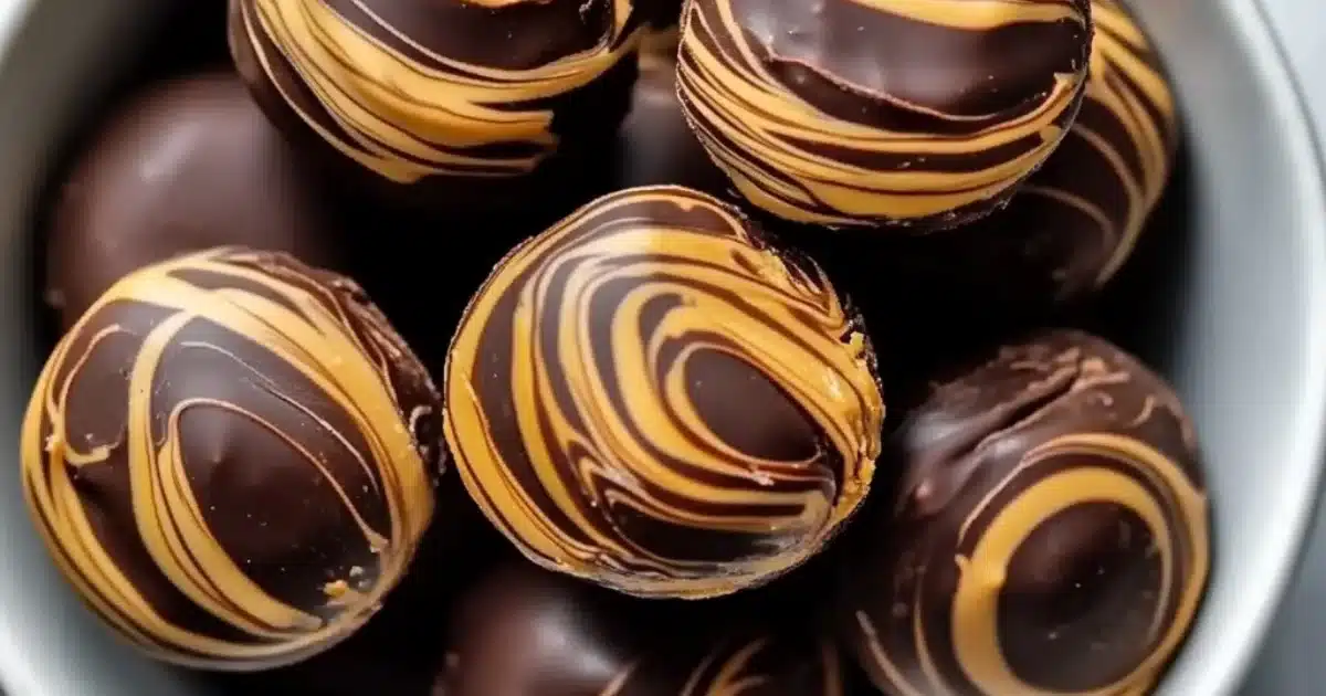 Keto Peanut Butter Chocolate Fat Bombs