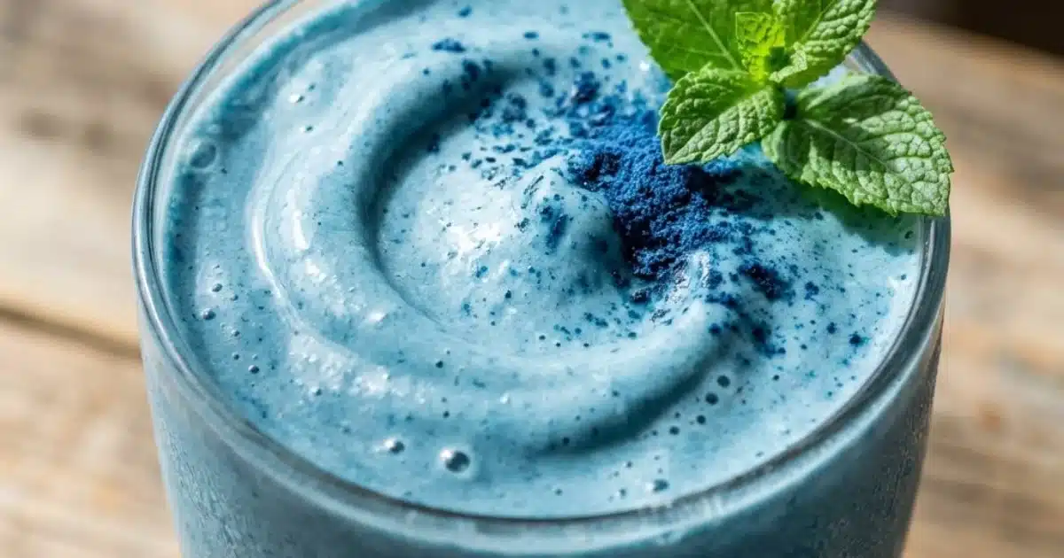 Easy Blue Spirulina Smoothie for Weight Loss